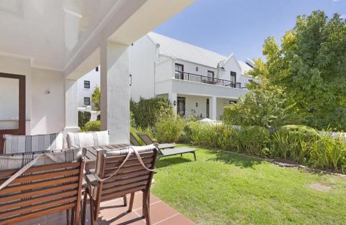 Stellenbosch Cabine | Winelands Golf Lodges 17