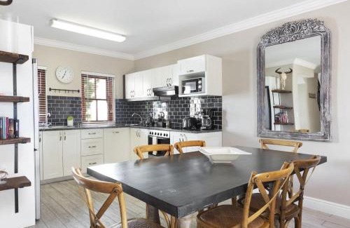Stellenbosch Cabine | Winelands Golf Lodges 17