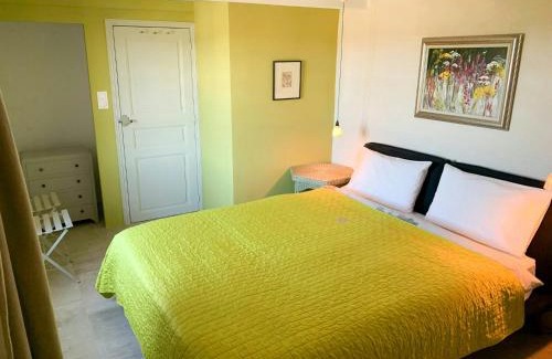 La Caunette Maison | Winemakers Cottage With Vineyard & Mountain Views