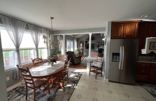 Sunbury Maison | Winery Guest House