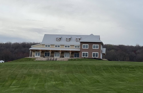 Sunbury Maison | Winery Guest House