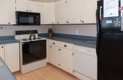 Dresden Cottage | Winey Duck Cottage: "Pet Friendly contemporain w / bain à remous sur Seneca Wine Trail