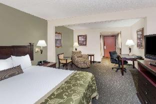 Orange Prairie Hôtel | Wingate by Wyndham Peoria - Complimentary Area Shuttle