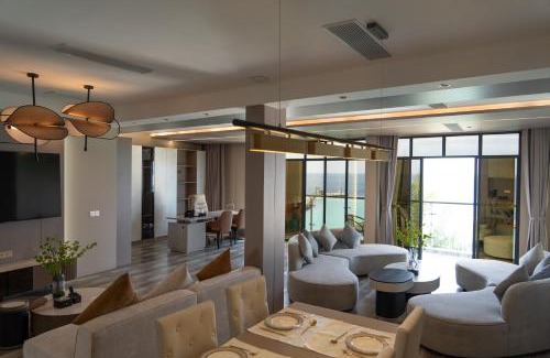 Kamadhoo Maison | Wings by Hawks - Free Room Upgrade,30 Mints Spa, Guided snorkeling Tour
