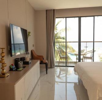Kamadhoo Maison | Wings by Hawks - Free Room Upgrade,30 Mints Spa, Guided snorkeling Tour
