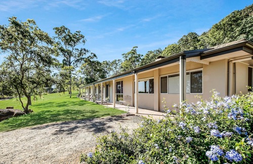 Broke Maison | Vins Winmark | Rock Cottage