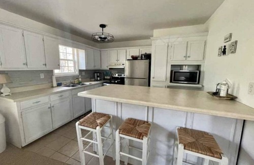 Counce Maison | Winn Springs- Relaxing Lake Weekend Getaway
