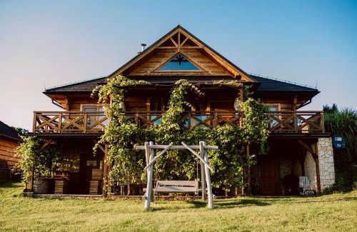 Tarczek Maison | Winnica Nad Źródłem - Domki w winnicy z kominkami i tężniami