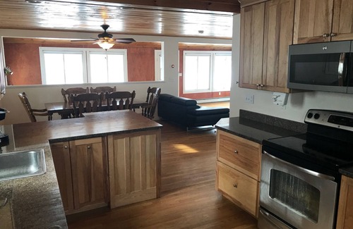 Alton Bay Maison | Maison au bord du lac avec slip sur Winnipesaukee!