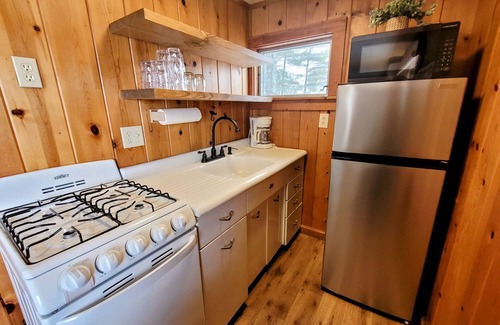 Laconia Cabine | Winnipesaukee Lakefront Cabin w/ Private Dock Slip