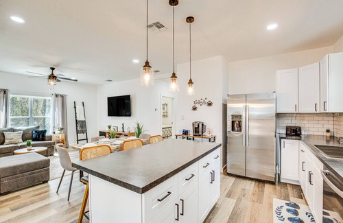 Winnsboro Maison | Winnsboro Barndominium w/ Fire Pit & Large Deck!