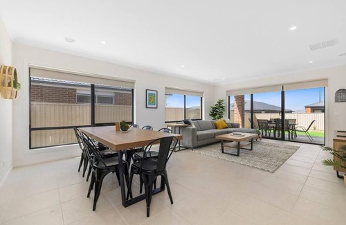 Delacombe Appartement | Winter Valley Retreat - Palatial Pad in the Valley!