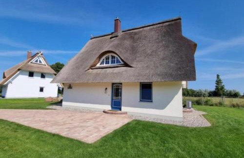 Am Salzhaff Maison | Wippezogel - Ferienhaus mit Sauna, Kamin und Meerblick