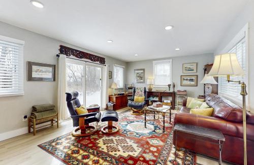 Wiscasset Maison | Wiscasset Woodland Haven