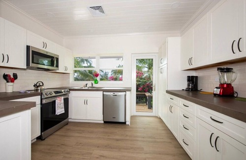 Double Bay Maison | Wish House · Private Remodeled Beach House on Double Bay Beach