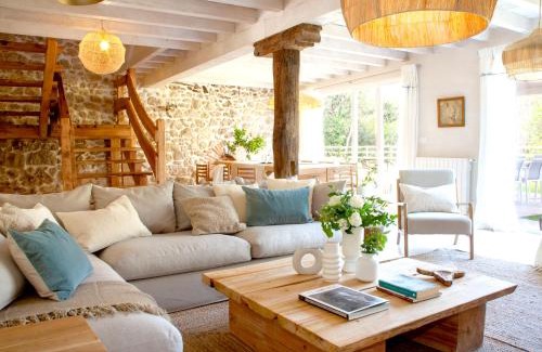 Valdaliga Maison | Wishome-Casa cercana a Comillas y piscina climatizada