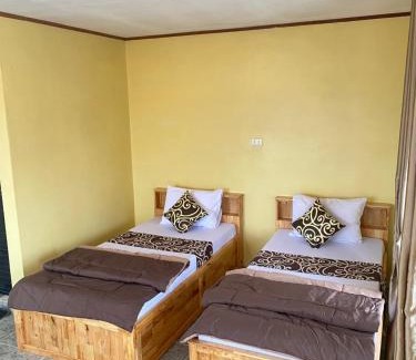 Berastagi Maison | WISMA SUNRISE GUEST HOUSE 10 minutes by walking to the big fruit market in Berastagi