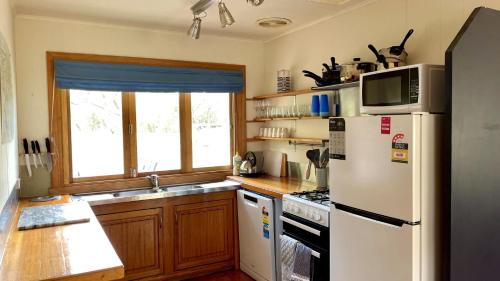 Inverloch Maison | Wisteria Cottage Pet Friendly