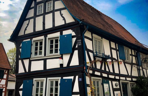 Dreieich Maison | Maison de sorcière dans la vieille ville de Dreieichenhain - connexion à la Ffm et à l'aéroport