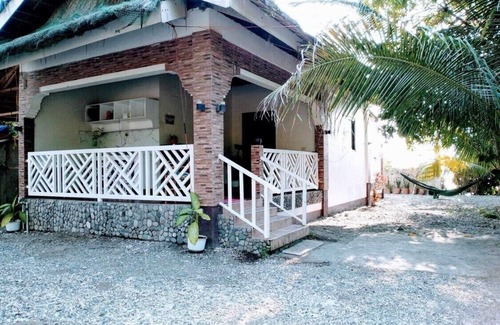 Bouvet Island Maison | with magnificent Beach view and sunsets at Busaran, Sablayan, Occ. Mindoro
