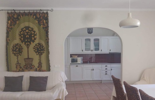 Albufeira Appartement | With pool, garden, barbecue and lake