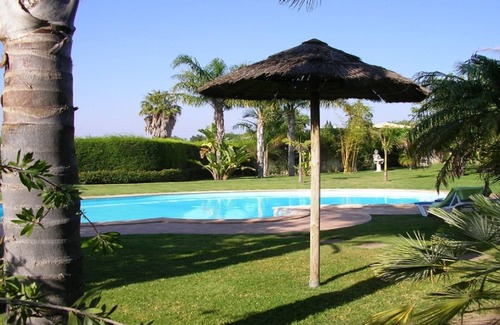 Albufeira Appartement | With pool, garden, barbecue and lake