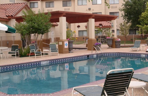 Tech Terrace Copropriété | With Pool + Hot tub | Breakfast & Evening Social