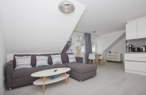 Gross Zicker Appartement | Vacation apartment with sea view and garden use - Haus Inselwind FeWo MEERstrand