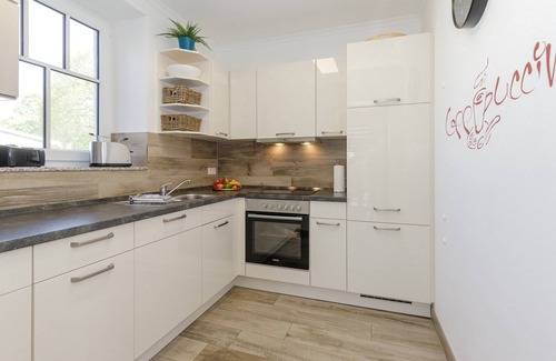 Alt Gaarz Appartement | Wohlfühlen in der 4 Wohnung Villastrandeins "whg. 6 Baltica"