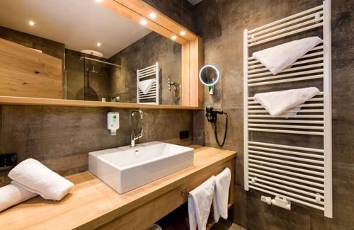 Holzgau Hôtel | Wohlfühlhotel Berg Heil