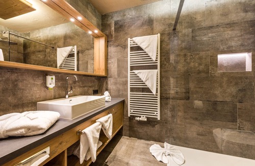 Holzgau Hôtel | Wohlfühlhotel Berg Heil