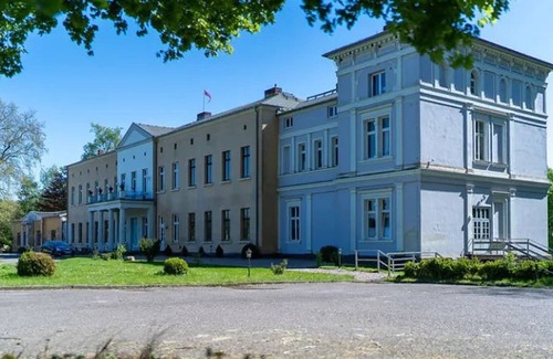 Semlow Appartement | Wohnstudio für 7 Personen im Schloss Semlow - Schloss Semlow mit Englischem Landschaftspark