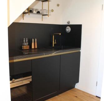 Kernstadt Appartement | Wohnung mit Balkon und Tiefgarage