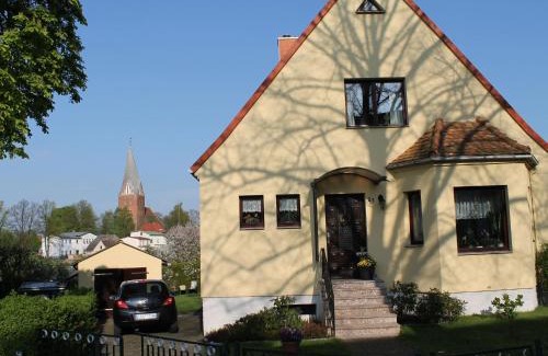 Neubukow Appartement | Wohnung mit großem Garten an der Ostseeküste