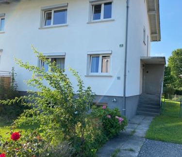 Mader Appartement | WOHNUNG OBERGESCHOSS mit 3 Schlafzimmer in ruhiger Gegend