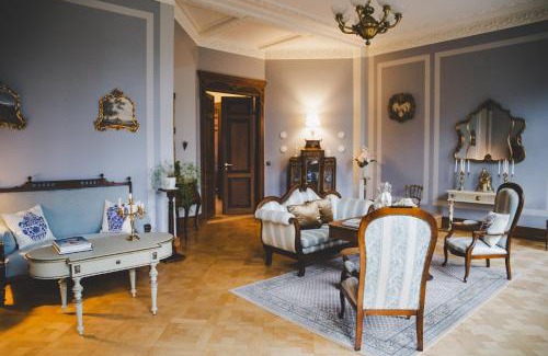 Behren-Luebchin Maison | Wohnung Ruth- Turmzimmer Anno1869 Herrenhaus Viecheln