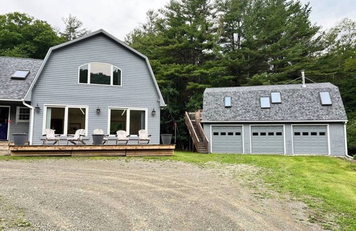 Hillsdale Maison | Wolf Hill Acres - A Spacious, Modern Upstate NY Country Home