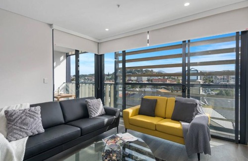 Wollongong CBD Appartement | 'Wollongong Inner-city Escape' Bright Urban Oasis