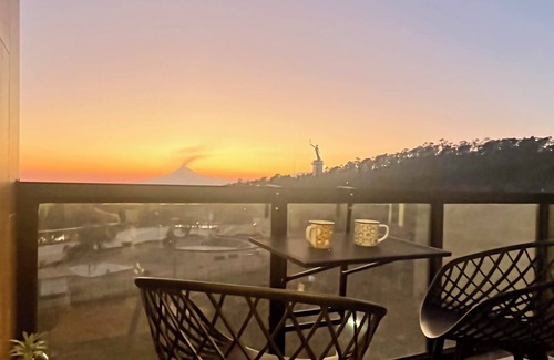 Puebla Appartement | Wonderful view, wooded road and shopping plaza across the street.