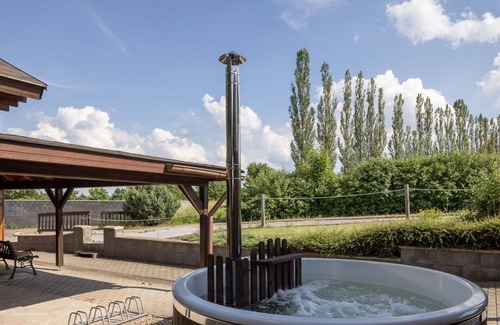 Dolni Branna Maison | Belle maison de vacances privée avec WIFI, bain à remous, TV, terrasse, animaux admis et parking