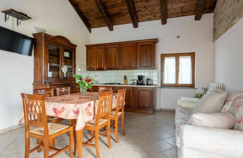 Castagnole delle Lanze Maison | Belle maison de vacances pour 4 personnes avec piscine, WIFI, TV, terrasse et vue panoramique