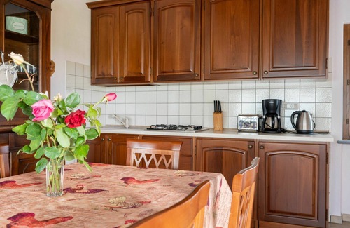 Castagnole delle Lanze Maison | Belle maison de vacances pour 4 personnes avec piscine, WIFI, TV, terrasse et vue panoramique