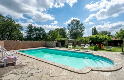 Castagnole delle Lanze Maison | Belle maison de vacances pour 4 personnes avec piscine, WIFI, TV, terrasse et vue panoramique