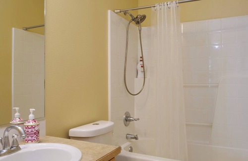 South Tacoma Maison | Wonderful 1-bedroom house in Fircrest