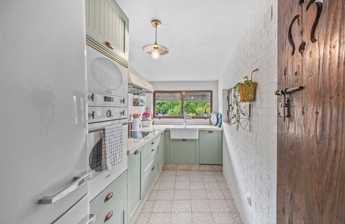 Galaroza Maison | Wonderful 17th Century 5 Bedroom House with Large Gardens, Pool and Sauna