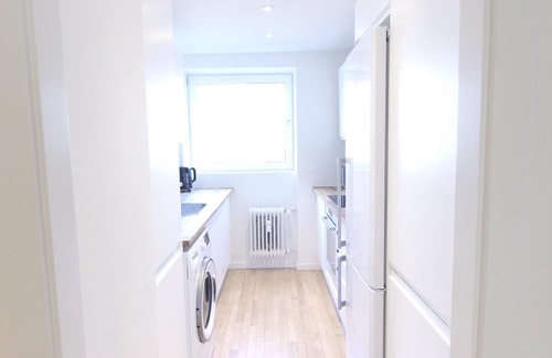 Frederiksberg C Appartement | Wonderful 2-bed w/balcony