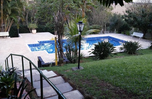 Braganca Paulista Maison | Merveilleux et confortable Ranch en condo. 16 personnes. Tarifs spéciaux!