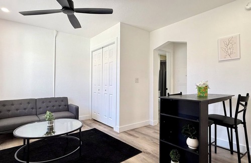F. Q. Story Appartement | Wonderful apartment with AC in vibrant Phoenix