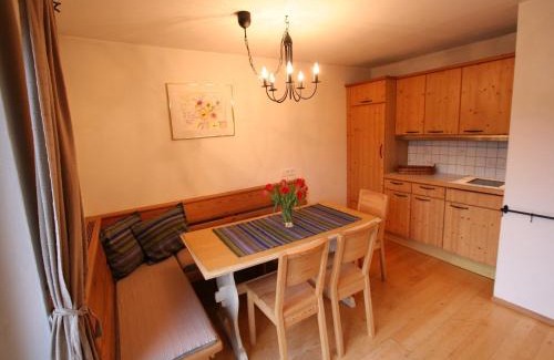 Hopfgarten Markt Appartement | Wonderful Apartment in Hopfgarten im Brixental with Parking