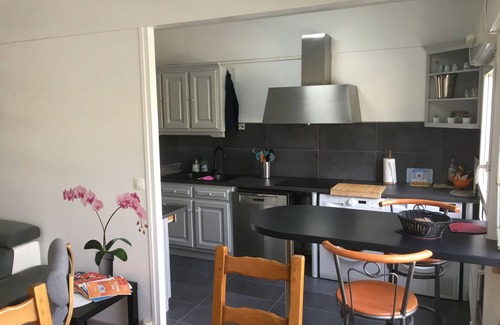 Saint-Remi Appartement | BedinReims Superbe 110m² 4chb/2sdb +parking gratuit centre Ideal 8 à 9pers